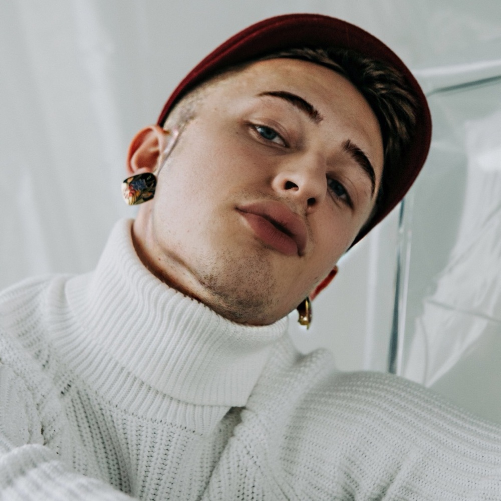 Meet your Posher, Brenton